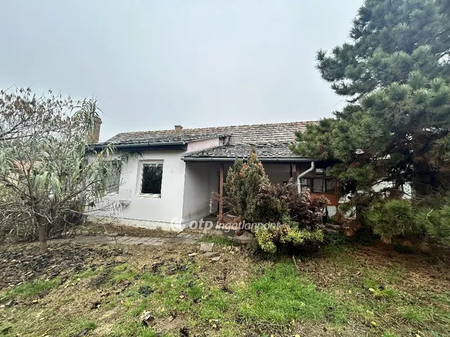 Eladó ház Felsőnyék 123 nm