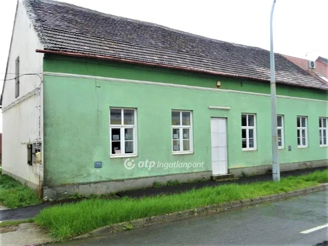 Eladó kereskedelmi és ipari ingatlan Marcali 125 nm