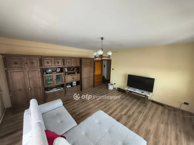 Eladó ház Balatonendréd 255 nm