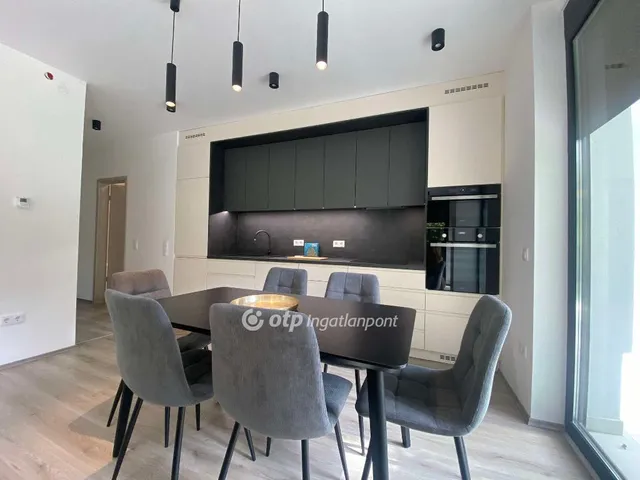 Eladó lakás Balatonfenyves 72 nm