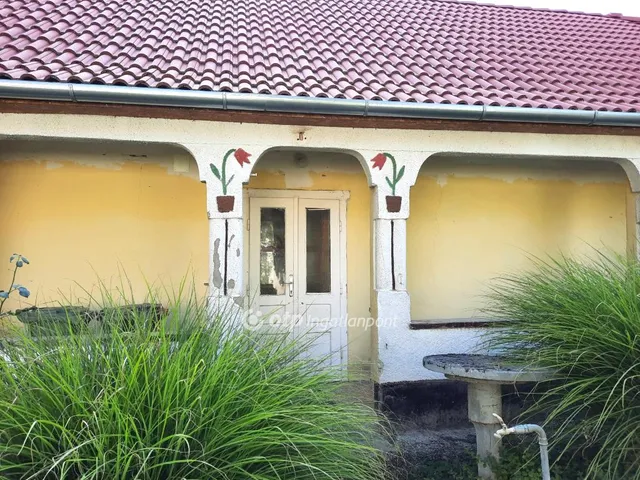 Eladó ház Magyarkeszi 77 nm