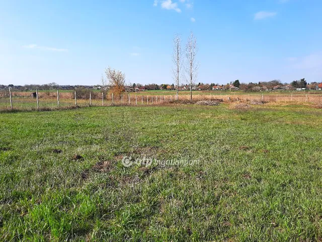 Eladó telek Balatonszabadi 1001 nm