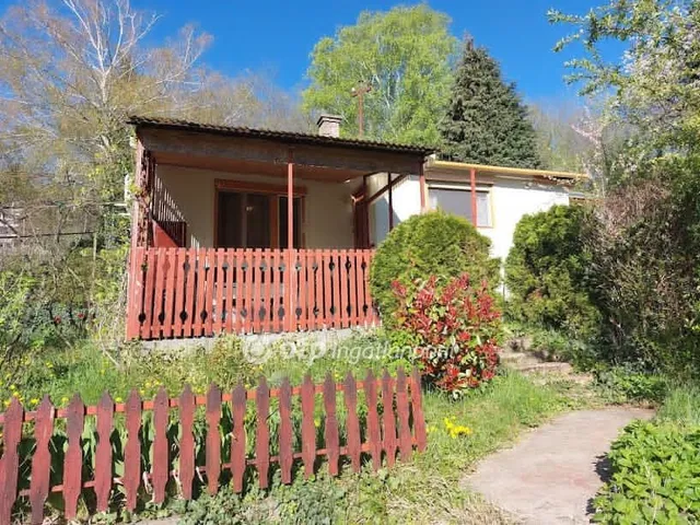 Eladó nyaraló Fonyód 52 nm