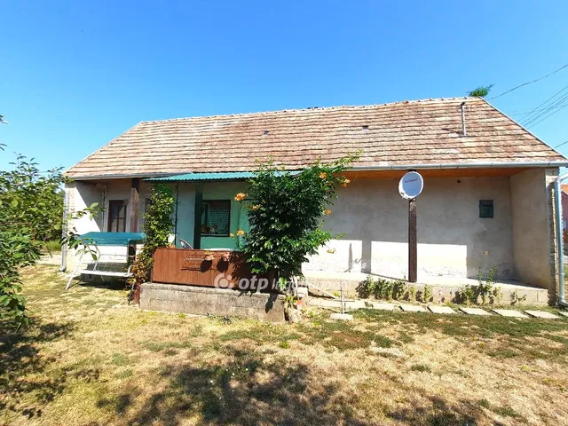 Eladó ház Iregszemcse 49 nm
