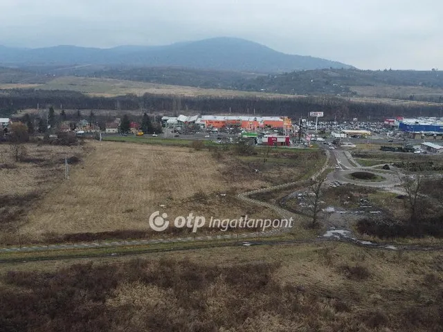 Eladó kereskedelmi és ipari ingatlan Eger, Nagylapos 9416 nm