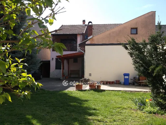 Eladó ház Gyöngyös 206 nm