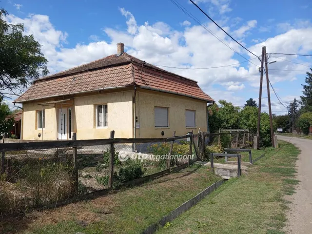 Eladó ház Pély 80 nm