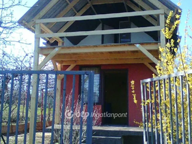 Eladó telek Andornaktálya 876 nm