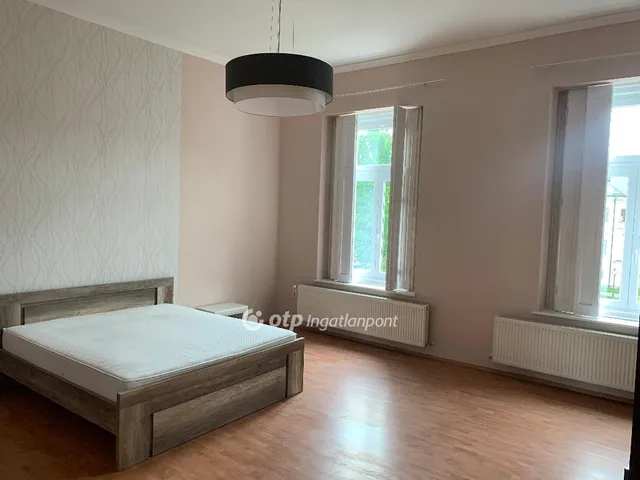 Kiadó lakás Eger, Belváros 74 nm
