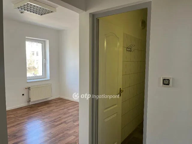 Kiadó kereskedelmi és ipari ingatlan Eger 21 nm