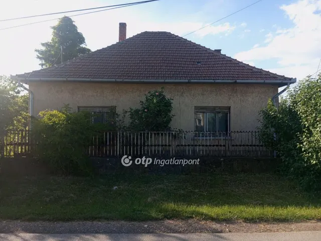 Eladó ház Kál 110 nm