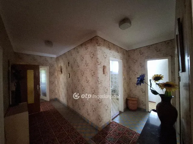 Eladó ház Aldebrő, Fő út 150 nm