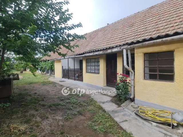 Eladó ház Kál 122 nm