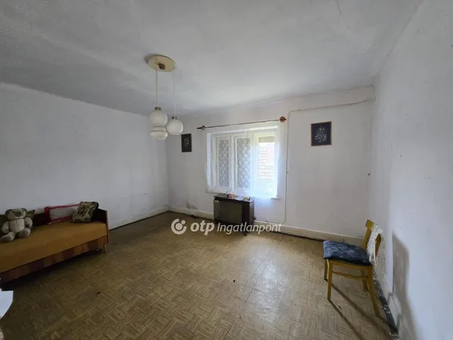 Eladó ház Mátraderecske, Központi 110 nm