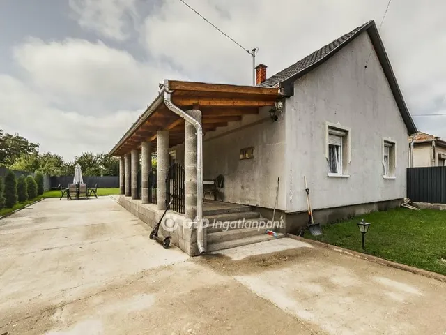 Eladó ház Besenyőtelek 70 nm