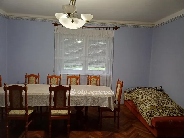 Eladó ház Kápolna 113 nm
