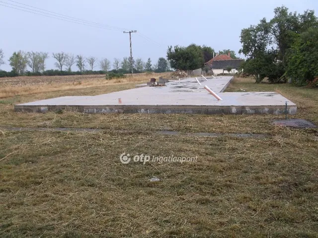 Eladó telek Adács 1079 nm