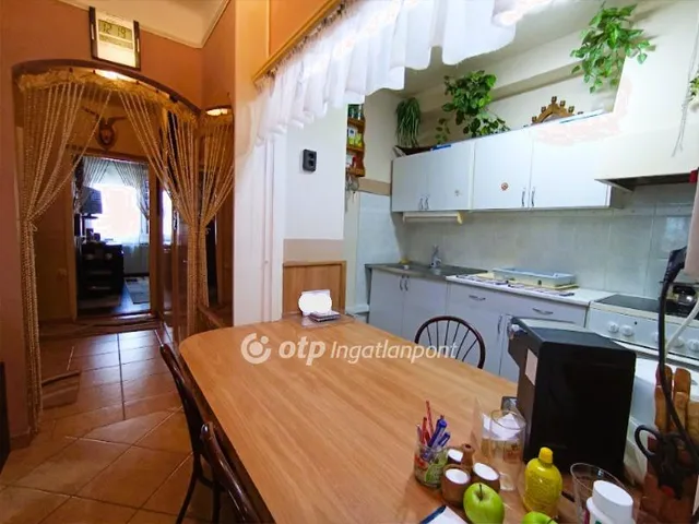 Eladó lakás Gyöngyös 71 nm