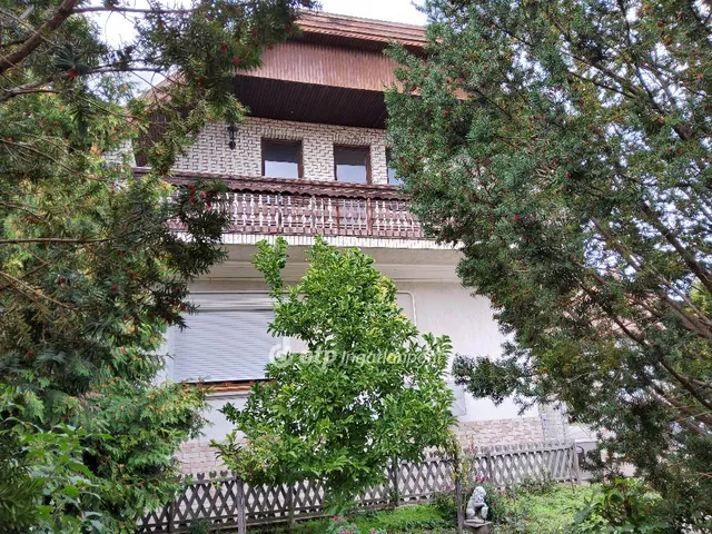 Eladó ház Hatvan 140 nm