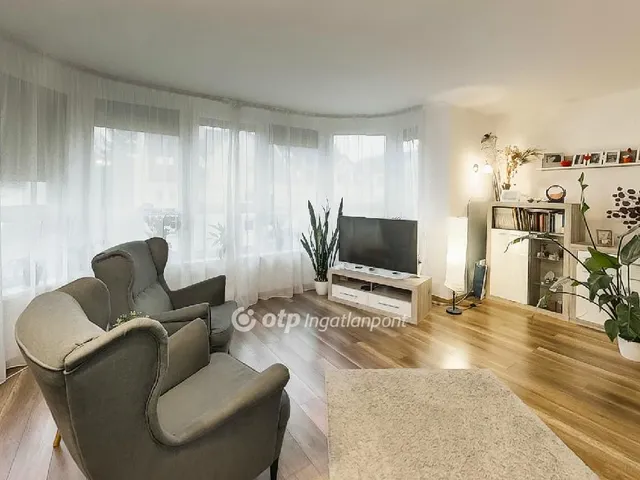 Eladó lakás Eger, Károlyváros 127 nm