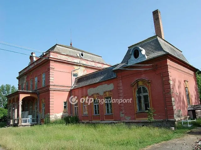 Eladó ház Csány 800 nm