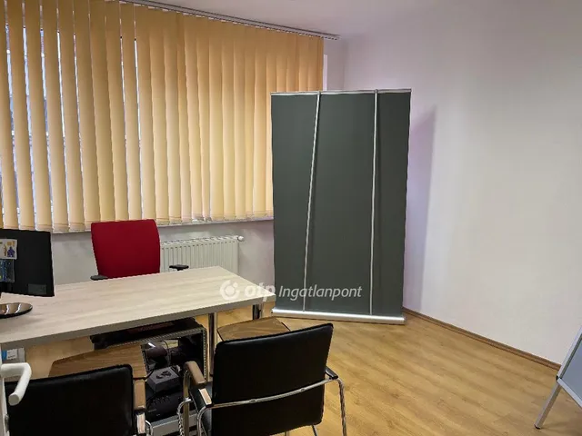 Kiadó kereskedelmi és ipari ingatlan Eger, Belváros 15 nm