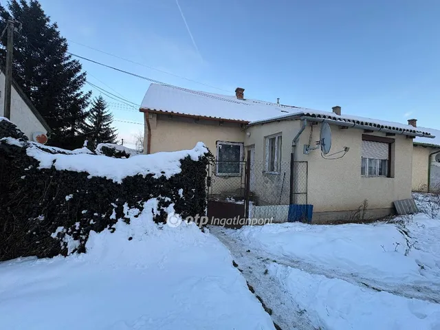 Eladó lakás Feldebrő 68 nm