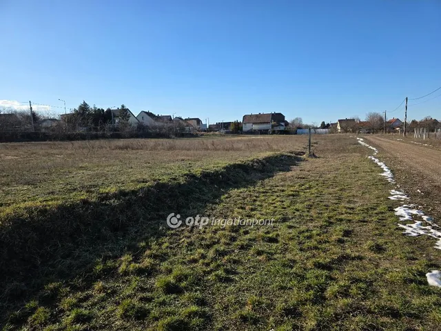 Eladó telek Tura 2675 nm