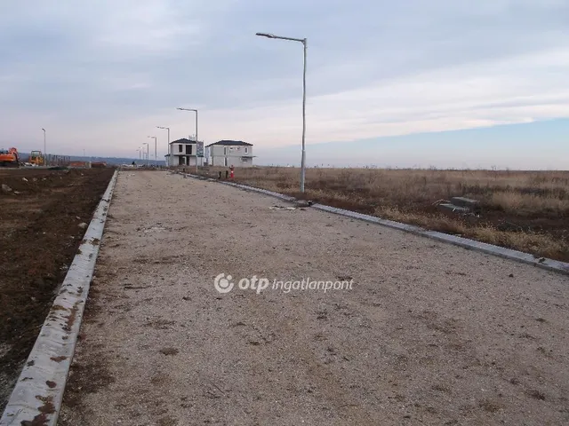 Eladó telek Gyöngyös 592 nm