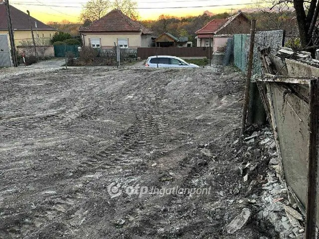 Eladó telek Andornaktálya 548 nm