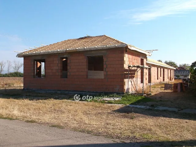Eladó ház Adács 64 nm