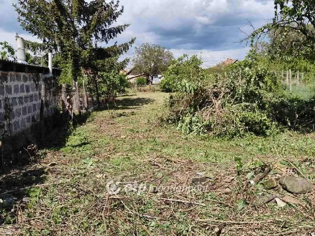 Eladó telek Pásztó 602 nm