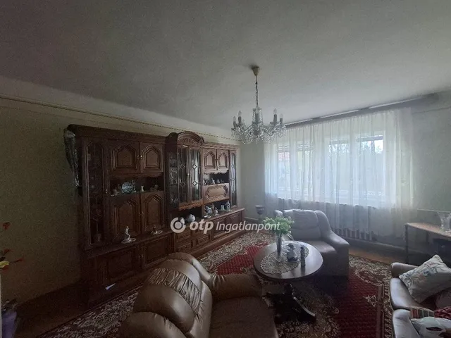 Eladó ház Eger, Felnémet 240 nm