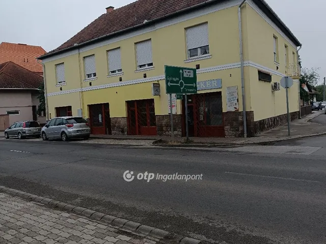 Eladó kereskedelmi és ipari ingatlan Jászárokszállás 115 nm