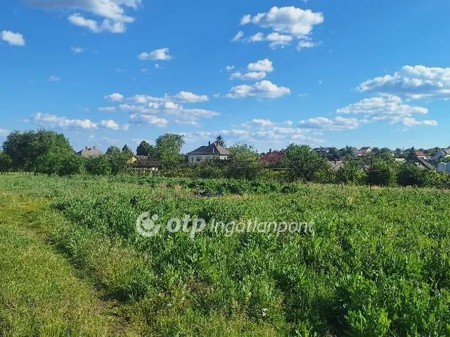 Eladó telek Gyöngyöstarján 12807 nm