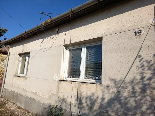 Eladó ház Csány 73 nm