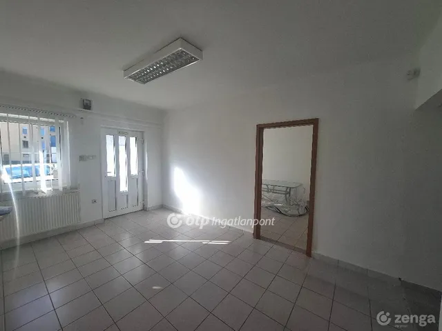 Eladó kereskedelmi és ipari ingatlan Eger 190 nm