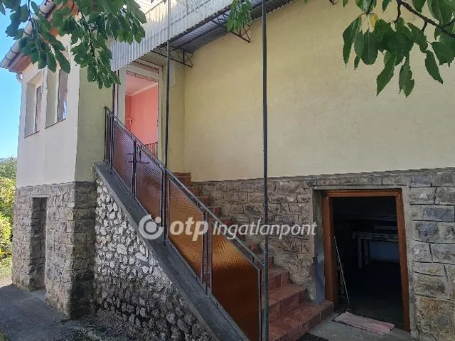 Eladó ház Nagyvisnyó 80 nm