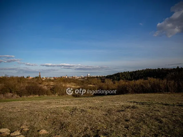 Eladó telek Veszprém 2506 nm