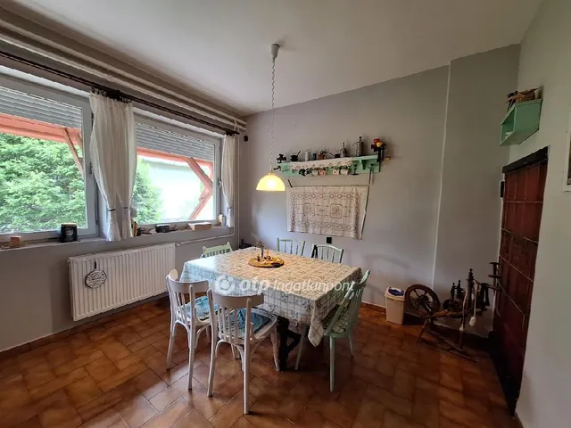 Eladó ház Alsóörs 186 nm
