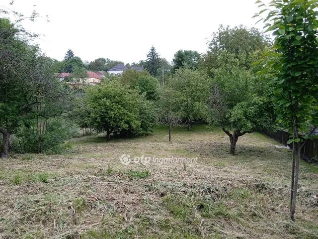 Eladó telek Városlőd 2124 nm