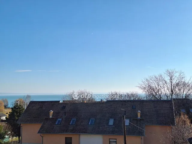 Eladó lakás Balatonalmádi, Belváros közeli 68 nm