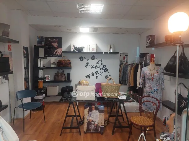 Kiadó kereskedelmi és ipari ingatlan Veszprém, belváros 15 nm