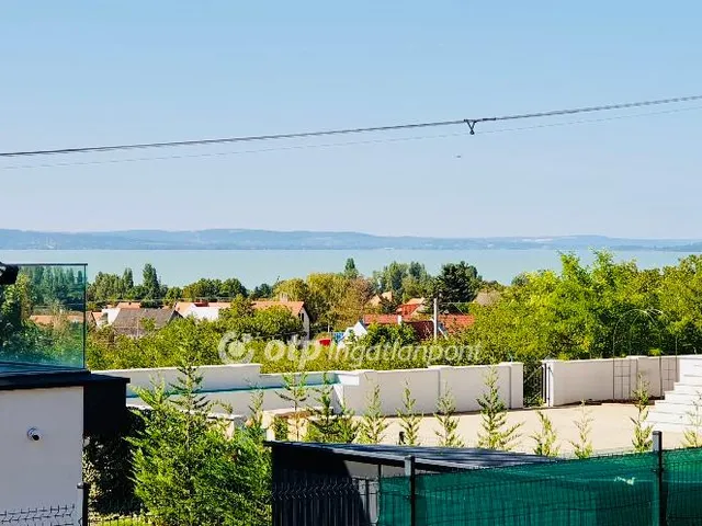 Eladó telek Alsóörs, Központ 1458 nm