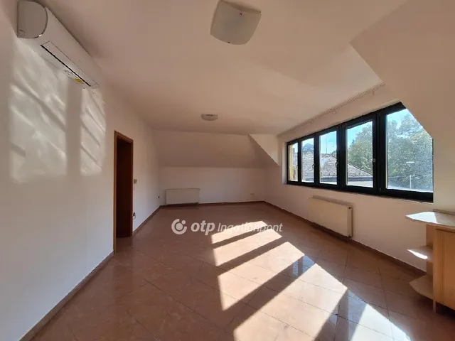 Eladó lakás Veszprém 105 nm