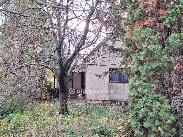 Eladó telek Balatonakarattya 584 nm