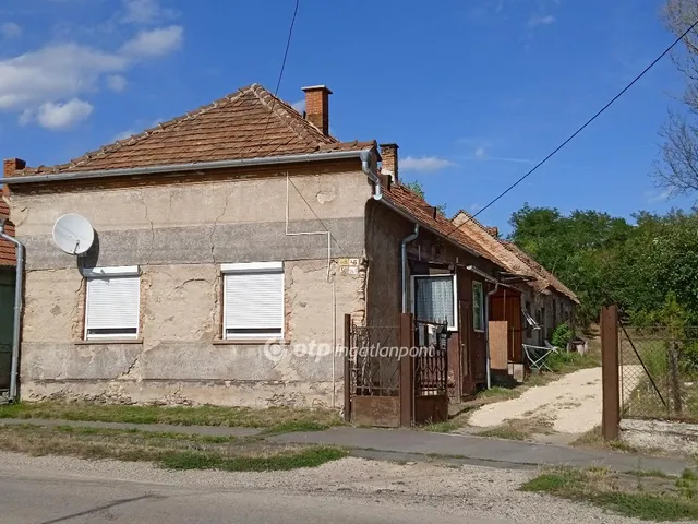 Eladó lakás Ajka 97 nm