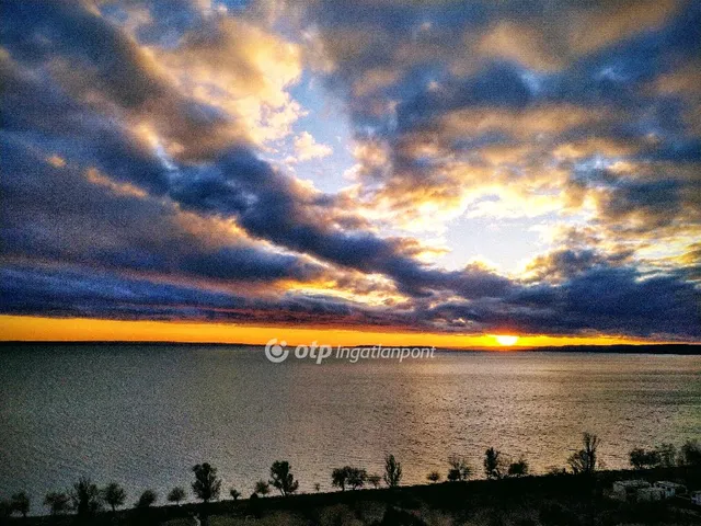 Eladó ház Balatonakarattya 135 nm