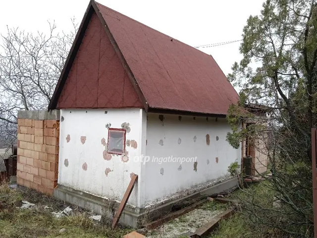 Eladó telek Pécsely 1532 nm