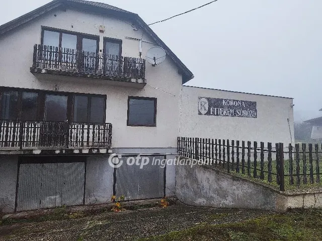 Eladó ház Hajmáskér 237 nm